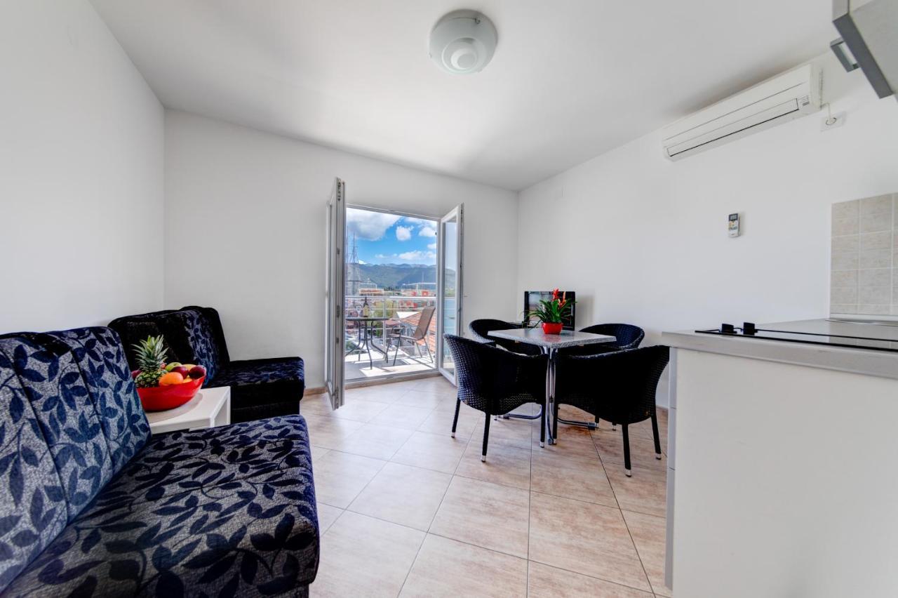 Apartments Tamaris 티바트 외부 사진