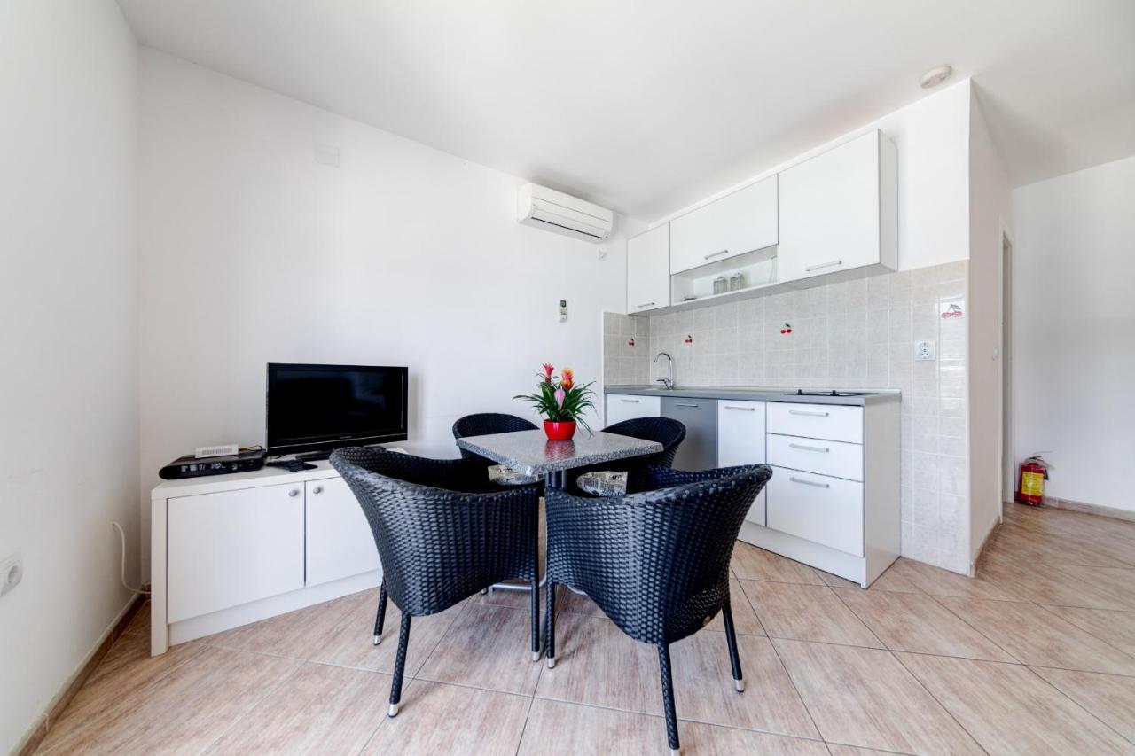 Apartments Tamaris 티바트 외부 사진